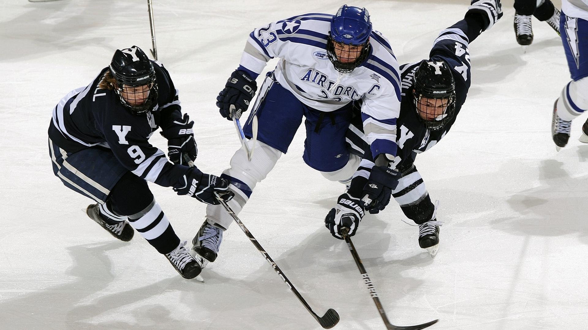 开云体育app-世界杯惊天冷门！卡塔尔2-0完胜比利时，归化巨星托纳利率队创造历史